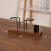 Estante de pañuelos vertical creativo de madera maciza para cafetería, hotel, restaurante, escritorio, mesa simple