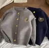 Casaco Masculino Novo Suéter Infantil Estilo College Retrô Moda Coreana Cardigã de Tricô Primavera Suéter Casual Tendência