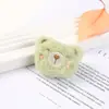 Novos ursinhos fofos apertando os olhos acessórios de pelúcia Boneco arranhador da moda máquina de pegar pelúcia brinquedo boneca pequena acessórios de boneca acessórios