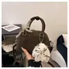 Bolsa de Mão Versátil Cor Sólida Simples Estilo Novo Primavera e Verão para Mulheres, Textura Elegante e de Alta Qualidade, Bolsa Transversal Elegante para o Dia a Dia