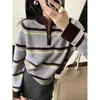 Suéter Tricô Listrado Colorido Retro Americano com Zíper Meio Zíper Feminino Primavera Outono Solto para Camada Sensação Preguiçosa Top de Tricô