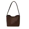 Bolsa Feminina de Axila 2026 Nova Tendência Verão High-End Nicho Luxo Leve Padrão Trançado para o Dia a Dia Bolsa de Ombro Tipo Saco