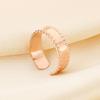 Anillo de Dedo Simple Hueco Irregular con Personalidad Europea y Americana Transfronteriza, Ligero, Lujoso, Moderno, de Cara Ancha, Suelto, de Acero de Titanio