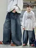 Jeans para Meninos Médios e Grandes Estilo Primavera e Outono 2026 Novidades de Primavera Roupa Infantil Primavera e Outono Casual Calça Longa Reta