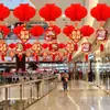 Decorações de Lanternas de Papel para o Ano Novo de 2026 Enfeites Pendurados de Favo de Mel Decorações Penduradas em Árvores de Shopping Centers Lanternas Vermelhas Pequenas Arranjo de Cena