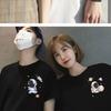 Ropa de Verano para Parejas Estilo K para Estudiantes 2025 Nuevo Estilo Hong Kong Camiseta de Manga Corta Cuello Redondo Holgada Casual Top Estilo Occidental Moderno