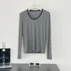 Camiseta base de gola U com bainha dupla camada de Tencel-acetato-lã para mulheres, outono, modelagem solta, versátil, modeladora, manga longa