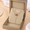 Collar Cruzado de Acero de Titanio para Mujer, Amor de Moda Transfronterizo, Diseño de Nicho de Lujo Ligero, Completamente de Acero de Titanio, Cadena para Clavícula con Temperamento que No se Desvanece