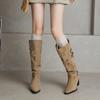 Novas Botas Slouch Plissadas da Moda Outono e Inverno 2025 com Decoração de Cinto, Adequadas para Figuras Magras e Plus-Size, Feitas de Camurça, Botas Longas para Garotas da Moda