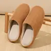 Pantuflas interiores estilo japonés para hombre y mujer, con suela silenciosa forrada de tela, adecuadas para primavera y otoño, diseñadas para pisos de madera, con un diseño de algodón suave, tamaño grande y antideslizante