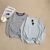 Camiseta transpirable y cómoda con estampado de poni a rayas, cuello redondo, manga larga, estilo fino de primavera/otoño, rejuvenecedora, hombro normal, top versátil