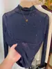 Blusa T-shirt Leve de Manga Longa com Gola Alta Estilo Coreano e Design de Lantejoulas para Mulheres, Top Estiloso e Versátil para Primavera/Verão 2026