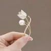 Broche novo estilo feminino senso de alta qualidade nicho broche atacado pino de alta qualidade temperamento fixo roupas terno joia pérola