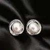 Brincos da Moda Estilo Coreano Mais Vendidos Novo Modelo Brincos Femininos Simples e Elegantes Versáteis Tiktok Mesmo Estilo Tarraxas Atacado