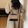 Bolso Cruzado de Otoño de Aspecto Sofisticado Transfronterizo Bolso de Mujer 2025 Nuevo Bolso de Mano de Cuero Esmerilado Bolso de Hombro con Cadena de Color Contrastante
