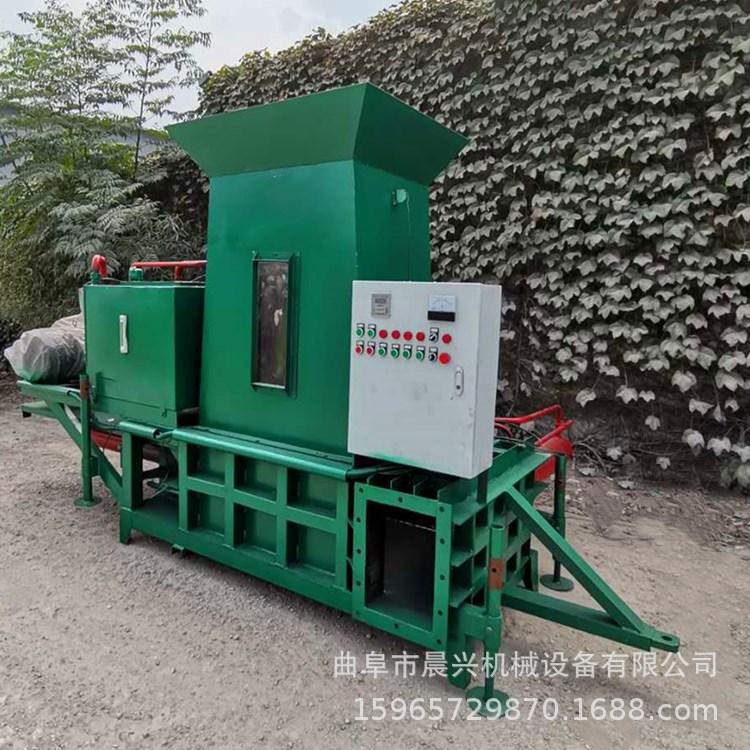热销黄储秸秆打包压块机视频 蒜皮打包装袋机  玉米芯打包装袋机