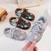 Zapatos retro Forrest Gump para niñas, nueva colección otoño 2026, nuevos zapatos deportivos para niños, zapatillas de entrenamiento alemanas casuales y versátiles con cordones