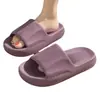 Sandalias de EVA Gruesas para Hombre de Verano para Exteriores con Sensación de "Pisar Mierda", Sandalias Antideslizantes para Pareja para Baño de Casa en Interiores Venta al por Mayor