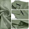Sudadera con capucha deportiva para hombre, color liso, cuello alto, manga larga, cremallera a media altura, primavera, otoño, corte ajustado, casual, talla EU de Amazon