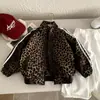 2026 Nova Jaqueta Infantil Estampa de Leopardo Gola Alta Estilo Retro Americano para Meninos e Meninas, Casaco Tendência Casual de Outono Estilo Coreano