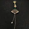 Colgante de estilo antiguo, broche de cheongsam, broche vintage de alta gama, accesorio de ropa de abanico para conceder deseos, accesorio de borla para mujer