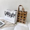 Bolsa de Papel Kraft de Gran Capacidad para Mujer 2022 Nueva Retro Transparente de PVC Bolsas de Mano Estilo Japonés Estilo Coreano Bolso para Mujer