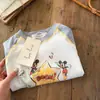 Camiseta Cartoon Infantil para Meninos, Algodão Puro, Novo Estilo Primavera 2026, Cor Blocada Raglan para Bebês, Estilosa para Meninas