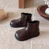 Botas Martin infantis, botas para meninas, coleção primavera/outono 2026, botas de couro estilo britânico, solado macio, antiderrapante, botas de cano curto para menininhas