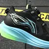 Sapatos infantis feitos à máquina tamanho 28-33, cabedal popular em couro, fivela giratória para meninos, tênis esportivos infantis para corrida 6720