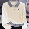Camiseta de Manga Longa com Gola Polo Xadrez Plus Size para Mulheres Primavera e Outono Novo Roupa para Gordas mm Cintura Franzida Efeito Emagrecedor Top Curto para Usar por Baixo