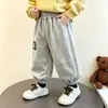 Nova coleção outono e inverno: calças compridas casuais e largas para bebês meninos, roupas infantis estilosas e da moda para bebês e crianças pequenas