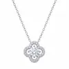 Colar de moissanita banhado a ouro branco para mulheres, simples e elegante, pingente clássico de trevo de quatro folhas, joia de corrente para clavícula, item popular de transmissão ao vivo