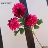 Flores de Casamento Fragrância Escura Simuladas 3 Cabeças Decoração de Teto para Banquete Flores de Seda Decoração Floral Suave para Interior de Casa Flores Artificiais Transfronteiriças