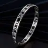 Pulsera de Acero de Titanio, Caracteres Romanos de Moda y Personalizados, Pulsera que No se Desvanece, Accesorios de Pulsera Sencillos Coreanos para Mujer, Estilo Europeo y Americano para Hombre