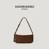 Bolsa de Mão Ombro Camurça Retrô Pequena Versátil para o Dia a Dia Leve Estilo Coreano Moda Outono Inverno Casual Bolsa de Ombro Único Feminina