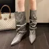 Elegantes botas de cuero de tacón alto y plataforma con punta fina para mujer, estilizan y son elegantes, moda francesa con hebilla de cinturón, botas de jinete sexys y deslumbrantes