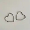 Pendientes de Aro con Forma de Corazón Minimalistas Versátiles para Mujer, Elegantes de Personalidad Única, Moda Tendencia, Accesorios de Pendientes Versátiles para el Día a Día