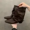 Botas Martin de sola grossa com bico fino e salto grosso para mulheres 2026 nova coleção primavera e outono super bonitas botas de cano alto estilo cowboy ocidental botas curtas para mulheres