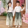 Traje Tang de Primavera para Meninos e Meninas, Macio, Confortável, Bonito, Anti-Pilling, Conjunto de Duas Peças com Camisa Azul Tingida com Tinta, Novo Traje de Primavera, Hanfu Infantil