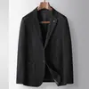 Traje Casual para Hombre 2026 Primavera y Otoño Blazer de Lujo Ligero para Negocios para Hombres Jóvenes y de Mediana Edad, Chaqueta de Traje de Color Sólido de un Solo Botón Anti-Arrugas