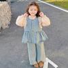 Ropa para niños al por mayor traje de niña primavera y otoño 25 nuevo encaje para niños chaleco de mezclilla abrigo pantalones camisa conjunto de tres piezas