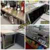 Bancada de Aço Inoxidável 304 com Porta Deslizante Bancada de Trabalho Camada Dupla Mesa de Operação para Cozinha Comercial Mesa de Preparo para Hotelaria e Panificação