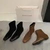 Botas Femininas para Mulheres Baixas 2026 Outono/Inverno Novas Botas de Cano Curto Estilo Coreano Patchwork de Camurça Salto Alto Salto Gatinho para Mulheres