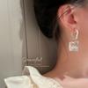 Pendientes Acrílicos Transparentes Asimétricos Coreanos Aguja de Plata Estilo Ins Barroco Nicho Diseño Versátil Pendientes de Hebilla para la Oreja