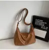 Bolsa transversal de couro macio de alta qualidade e estilosa para mulheres, grande capacidade, novo estilo 2026, casual, versátil, para o trabalho, bolsa de ombro único