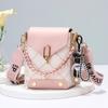 Bolsa Pequeña Sencilla, Dropshipping, Nuevo Modelo 2026, Correa Doble para el Hombro, Bolso Bordado para Teléfono, Colgante de Oso, Mini Bolsa Pequeña