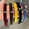 Elegante Faixa de Cabeça de Veludo com Dentes, Faixa Antiderrapante, Simples e Fashionável, Versátil para Lavar o Rosto e Pressionar o Cabelo, Acessório de Cabeça Boutique para Meninas