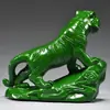 Figura de Tigre tallada en madera maciza verde, Doce Animales del Zodiaco, Decoración del hogar de Tigre para sala de estar y estudio, Artesanía decorativa Feng Shui