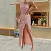 Moda Feminina Nova Estilo Europeu e Americano Primavera 2026 Moda Transfronteiriça Vestido Sexy Lantejoula de Um Ombro Sem Mangas com Fenda