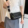 Bolsa de mão de alta costura para mulheres, nova coleção outono/inverno 2026, bolsa tipo travesseiro simples e casual, estilo coreano, bolsa transversal de nicho e versátil